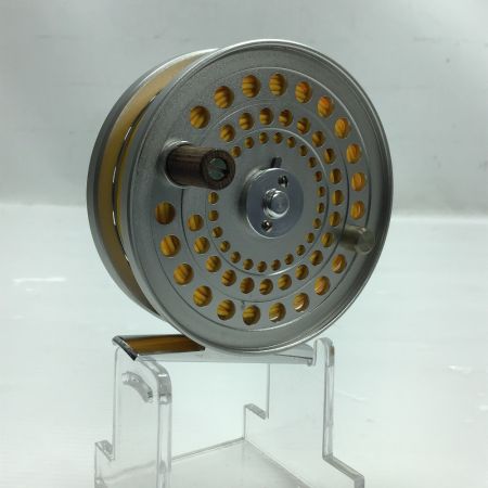  ufmウエダ CANTATA カンタータ 2300 フライリール