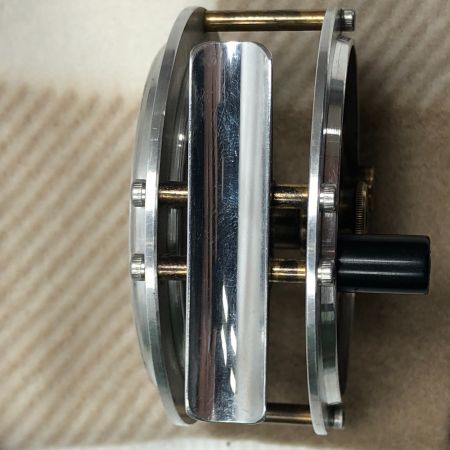  やまめ工房 Yamame Studio ハンドメイド フライリール 収納ポーチ付