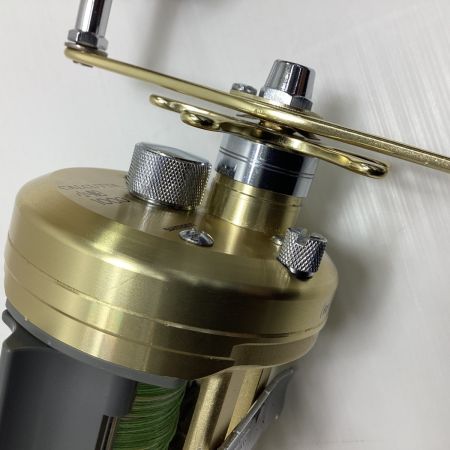 SHIMANO シマノ ベイトリール カルカッタ小船1000 RF301