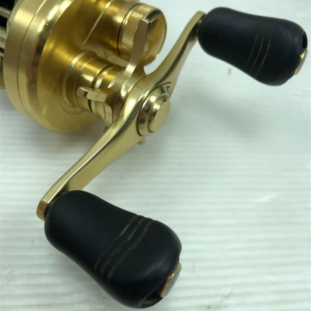  SHIMANO シマノ ベイトリール 15カルカッタコンクエスト 201HG 03440
