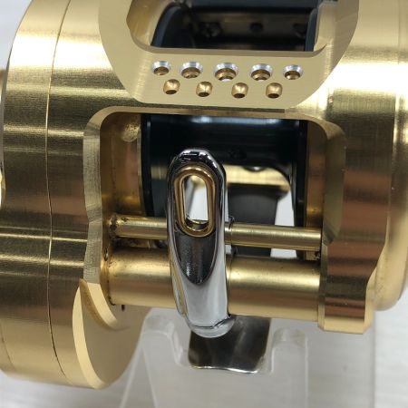  SHIMANO シマノ ベイトリール 23カルカッタコンクエストMD 300XGLH 045935