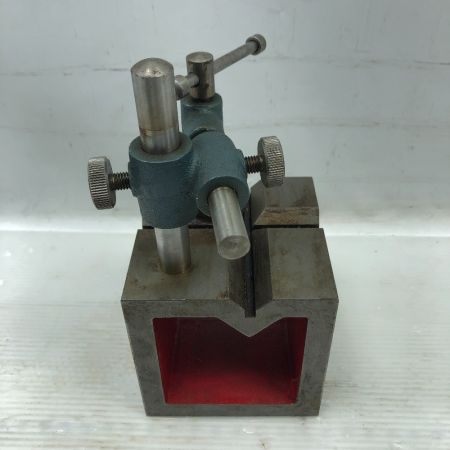   工具関連用品 桝形V溝付きブロック グレー