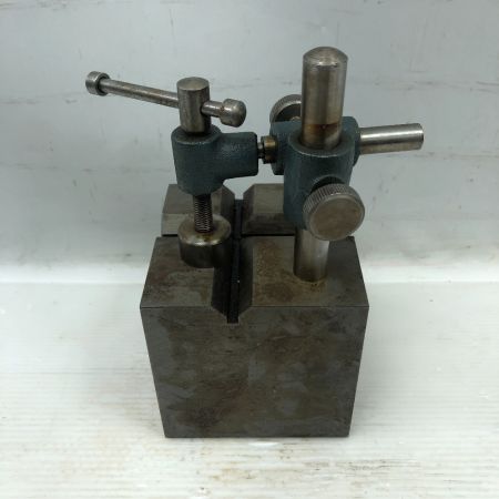   工具関連用品 桝形V溝付きブロック グレー