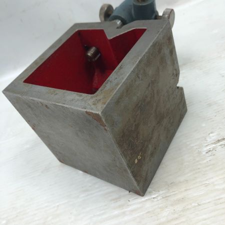   工具関連用品 桝形V溝付きブロック グレー