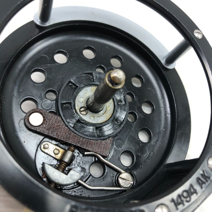 PFLUEGER フライリール メダリスト No.1494 - 中古釣り・フィッシング