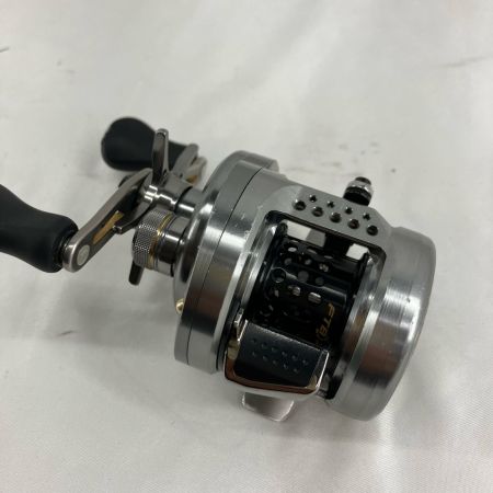 SHIMANO シマノ 釣り用品 リール スピニングリール  17カルカッタコンクエスト BFSHG  03676