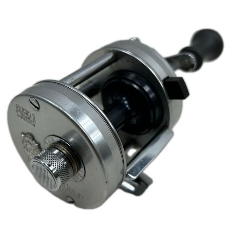 ABU ベイトリール アンバサダー2500C