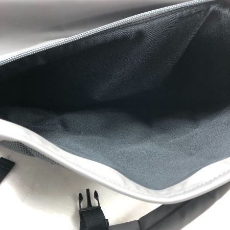  RAINS レインズ ロールトップリュックサック 防水PU