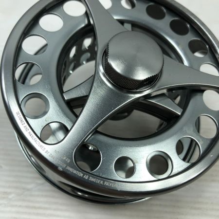  LOOP ループ フライリール evotec LW 8Twelve