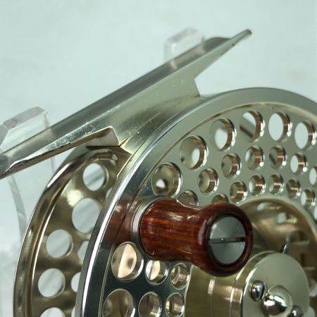  DAIWA ダイワ フライリール ロッホモア LA 5/6