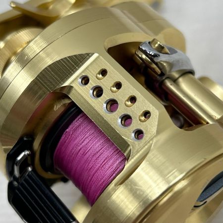 SHIMANO シマノ ベイトリール 21カルカッタコンクエスト 101HG 04237 （2）