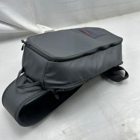SIMMS シムス フィッシングバッグ トリビュータリースリングパック