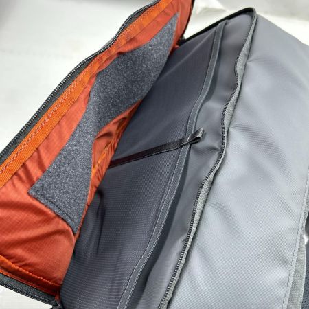 SIMMS シムス フィッシングバッグ トリビュータリースリングパック