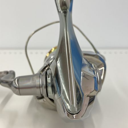 σσ SHIMANO シマノ  SHIMANO 03811 スプールエッジ傷有  18ステラ C5000XG　箱有り 03811