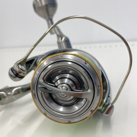 σσ SHIMANO シマノ  SHIMANO 03811 スプールエッジ傷有  18ステラ C5000XG　箱有り 03811