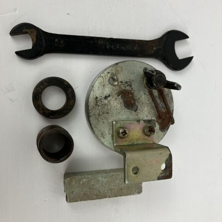 ЗЗ MAKITA マキタ 100v 80mm チップソー研磨機 9803 ライトグレー