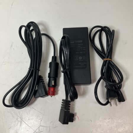 ЗЗ MAKITA マキタ 40v 20L 充電式保冷温庫 AC/DCアダプタ付 CW001G オリーブ