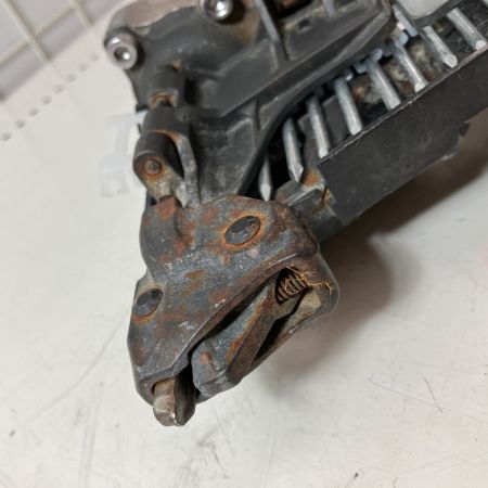 ЗЗ MAX マックス 65mm 高圧 スーパーネイラ エア釘打機 ケース付 HN-65Z1 レッド