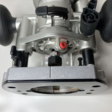 ЗЗ MAKITA マキタ 40V 充電式トリマー ケース付 バッテリ・充電器なし RT002G ブルー