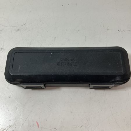 ЗЗ National ナショナル 赤色レーザー レーザー墨出し器 墨出し名人　ケース付 BTL1000 シルバー