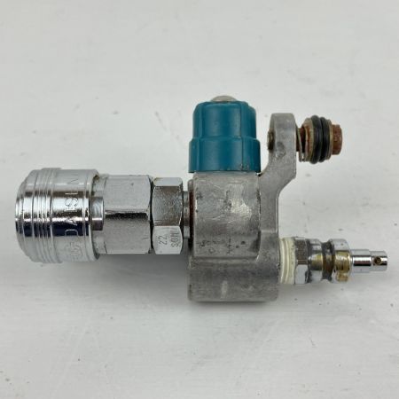 ЗЗ  エアツール 変換・増設 アダプター 高圧から常圧2口 本体のみ シルバー