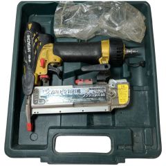 ЗЗ HITACHI 日立 45mm 高圧 ピン釘打ち機 ケース付 NP45H カーキ×ブラック Cランク