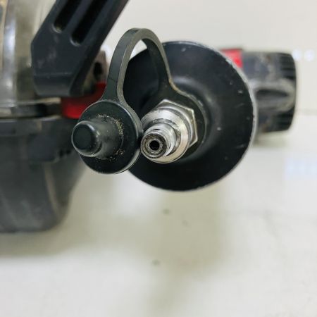 ЗЗ MAKITA マキタ 65mm 高圧 エア釘打ち機 ケース付 AN610H レッド