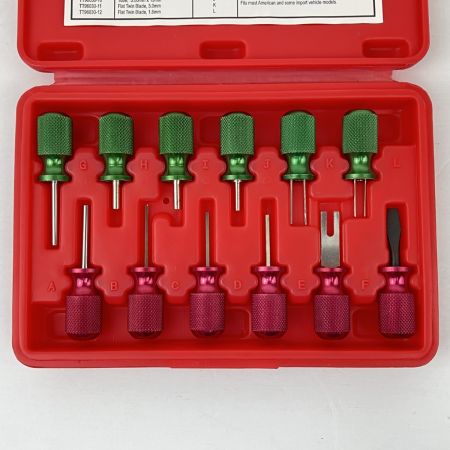 ЗЗ MAC TOOLS マック ターミナルツールキット 12個 ケース付 TT96030 レッド