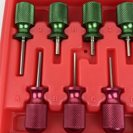 ЗЗ MAC TOOLS マック ターミナルツールキット 12個 ケース付 TT96030 レッド