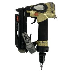 ЗЗ HITACHI 日立 25mm 高圧 エアタッカ N2510HM ゴールド Cランク