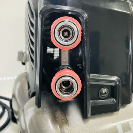 ЗЗ HITACHI 日立 100v 高圧4口 コンプレッサー ストラップ付 EC1245H3(CS) ブラック