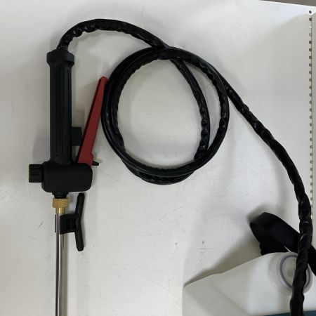 ЗЗ MAKITA マキタ 18v 5L 充電式噴霧器 カバー付切替除草ノズル（A-72578）付 MUS054D ブルー