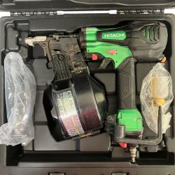 ЗЗ HITACHI 日立 65mm 高圧 エア釘打ち機 ケース付 NV65HR グリーン×ブラック Cランク