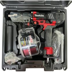 ЗЗ MAKITA マキタ 65mm 高圧 エア釘打ち機 ケース付 AN636H レッド Sランク
