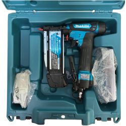 ЗЗ MAKITA マキタ 50mm 高圧 ピンタッカー ケース付 AF502HP ブルー Sランク
