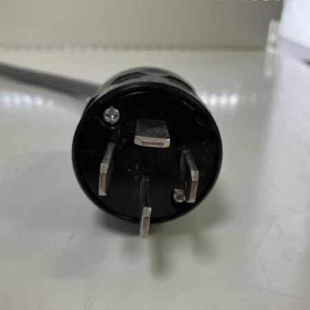 ЗЗ SUZUKID 降圧専用 ダウントランス 入力電圧200v 出力電圧100v DT-50 グレー