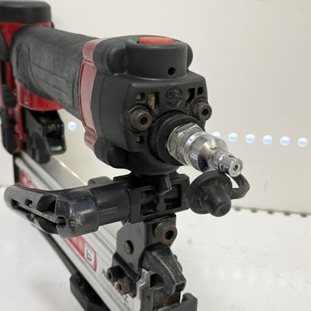 ЗЗ MAKITA マキタ 13-25mm 高圧 エアタッカ 本体のみ AT425HB レッド