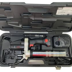 ЗЗ KTC ケーティーシー コードレスグリースガン バッテリーx1 充電器 ケース付 JTAE911 ブラック Aランク