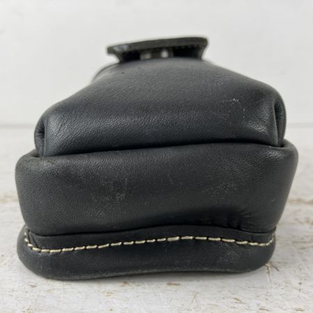 ЗЗ KNICKS 蓋付き総ヌメ革 小物腰袋 チェーン金具 ベルトループ付 KBS-201DSDXF ブラック