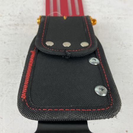 ЗЗ KNICKS 赤タグ カラビナホルダー アルミベルトループ カラビナ付き ブラック×レッド×ゴールド