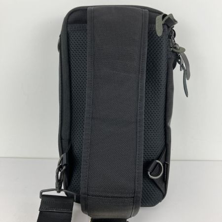 ЗЗ KNICKS 25周年記念 バリスティックワンショルバッグ 巾着 外箱付 ブラック