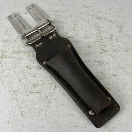 ЗЗ KNICKS 工具差し 分離タイプSUSベルトループ(SUS-15-2) チェーン金具付 本体型番不明 ブラウン×シルバー