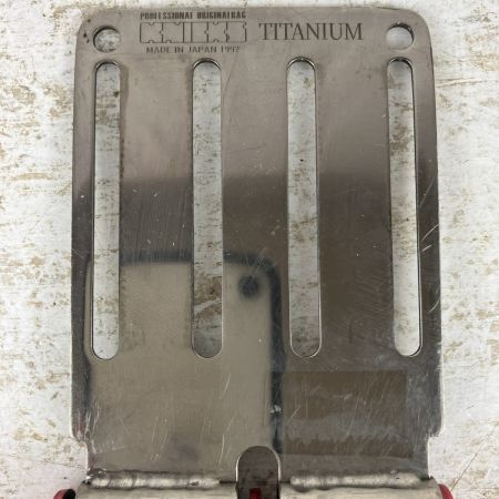 ЗЗ KNICKS チタンベルトループ チェーン金具付 TIT-15L シルバー×レッド×ブラック