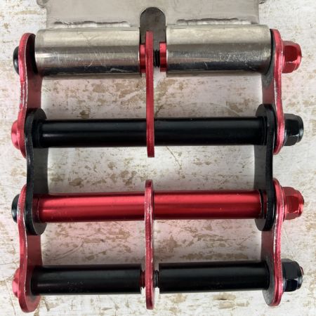 ЗЗ KNICKS チタンベルトループ チェーン金具付 TIT-15L シルバー×レッド×ブラック