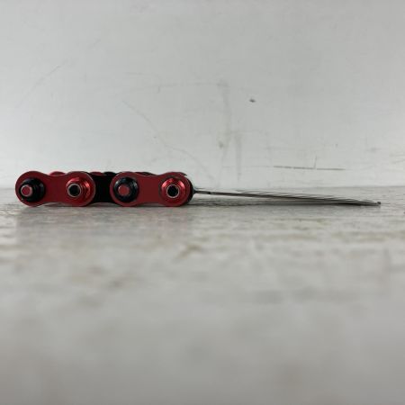 ЗЗ KNICKS チタンベルトループ チェーン金具付 TIT-15L シルバー×レッド×ブラック