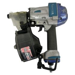 ЗЗ MAKITA マキタ 50mm 常圧 エア釘打ち機 ケース付 AN517 ブルー×グレー Cランク