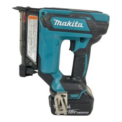 ЗЗ MAKITA マキタ 18V 35mm 充電式タッカ バッテリー付 PT353D ブルー Cランク