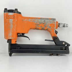 ЗЗ MAX マックス 22mm 常圧 エアタッカ 本体のみ TA-20A/422J オレンジ Cランク