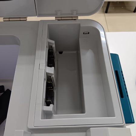 MAKITA マキタ CW180D ブルー 電動工具 保冷温庫　程度B ACアダプター・DCアダプタ・ストラップ・取説付 コードレス式 20L 18v 20121321 使用感有 変色あり