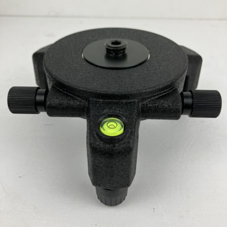 ЗЗ 新潟精機 グリーンレーザー 墨出し器 台座 ケース付 GMW-4 グリーン